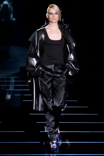 Look 12